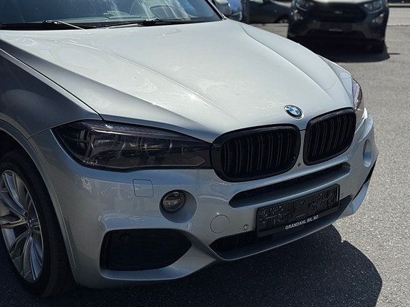 BMW X5 4 of 5