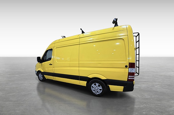 Mercedes-Benz Sprinter 2 of 5