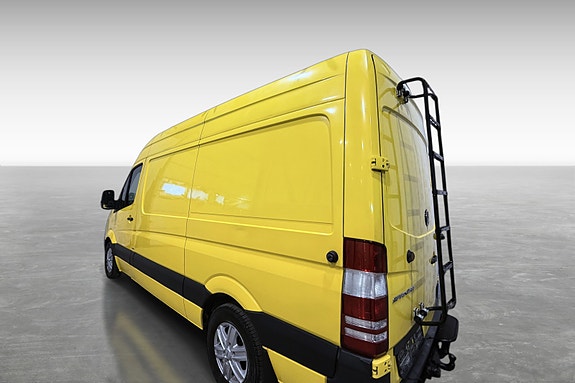 Mercedes-Benz Sprinter 4 of 5
