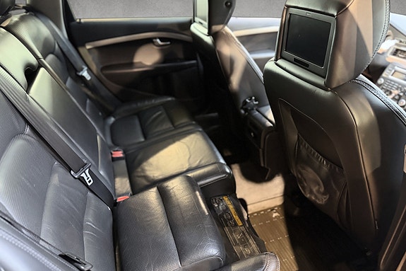 Volvo XC70 15 of 26