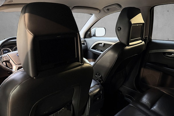 Volvo XC70 13 of 26