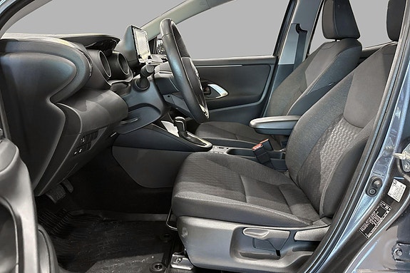 Toyota Yaris 10 of 26