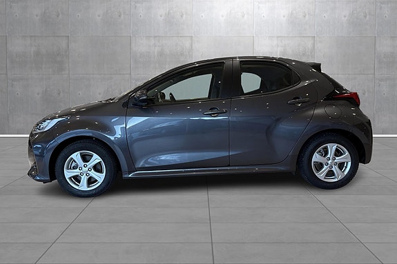 Toyota Yaris 2 of 5