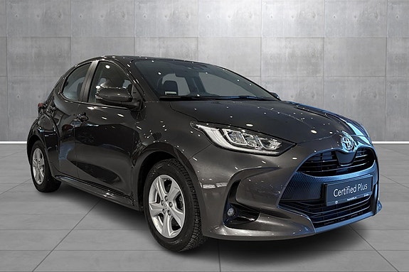 Toyota Yaris 7 of 26