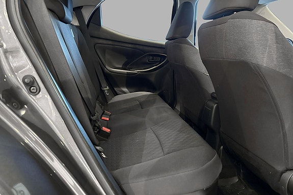 Toyota Yaris 14 of 26