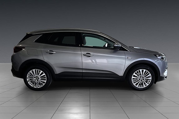 Opel Grandland X 4 of 5