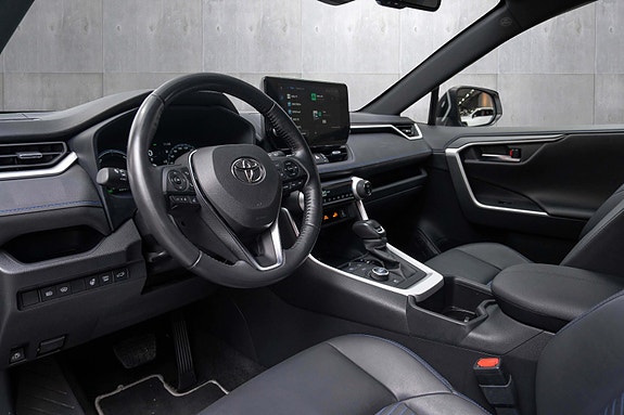 Toyota RAV4 10 of 20