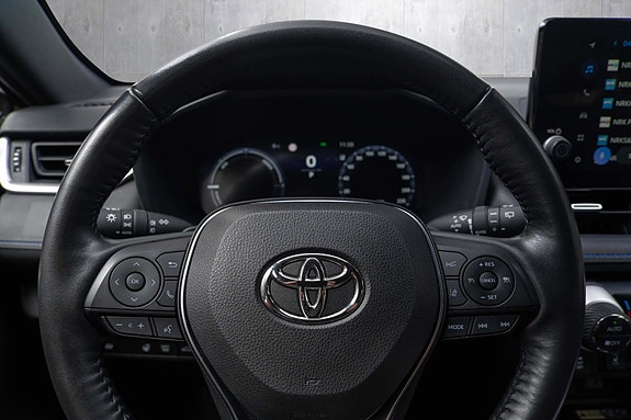 Toyota RAV4 12 of 20