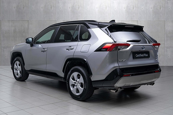 Toyota RAV4 3 of 20