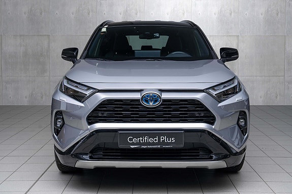 Toyota RAV4 8 of 20
