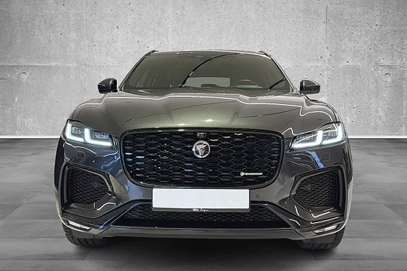Jaguar F-PACE 8 of 30