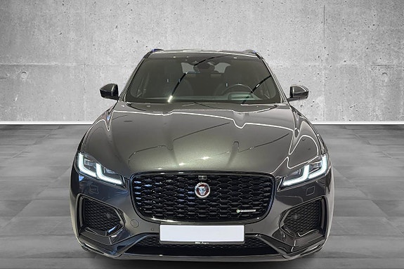 Jaguar F-PACE 7 of 30