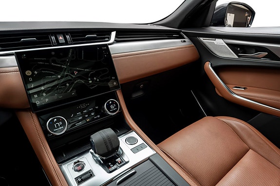 Jaguar F-PACE 22 of 30