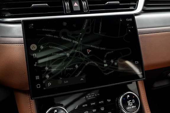 Jaguar F-PACE 25 of 30
