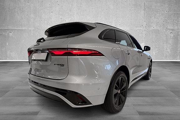 Jaguar F-PACE 11 of 30