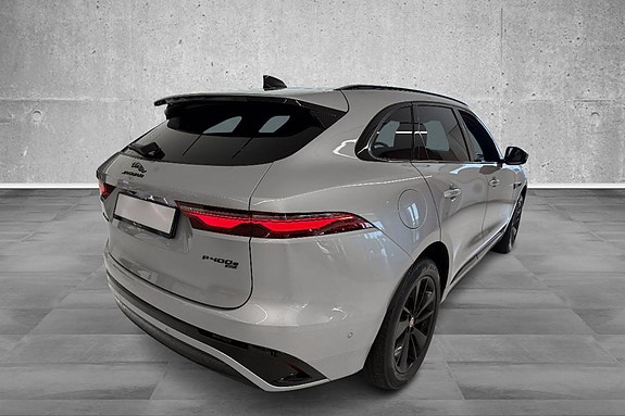 Jaguar F-PACE 13 of 30