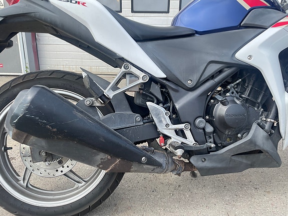Honda CBR 250 R 5 of 10