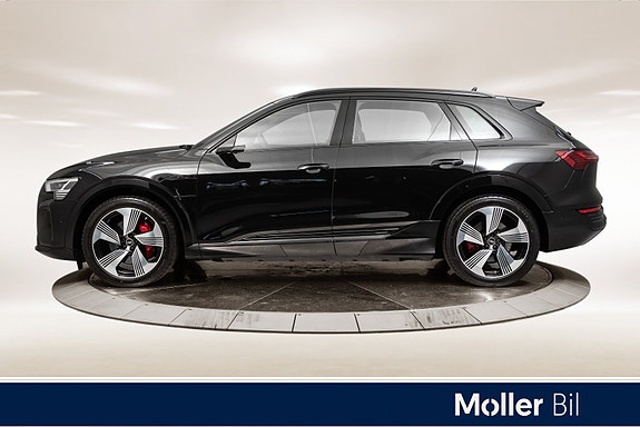 Audi Q8 e-tron 2 of 5