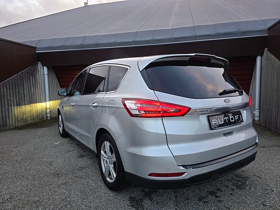 Ford S-MAX 3 of 5