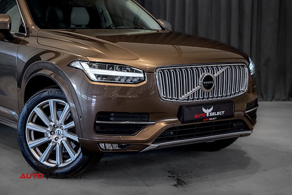 Volvo XC90 2 of 5