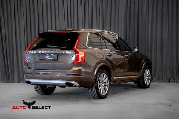 Volvo XC90 19 of 30