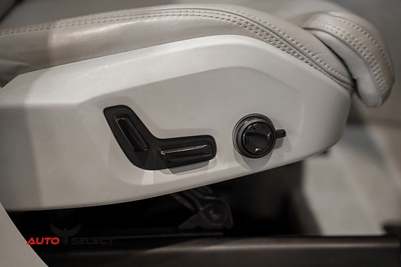 Volvo XC90 29 of 30