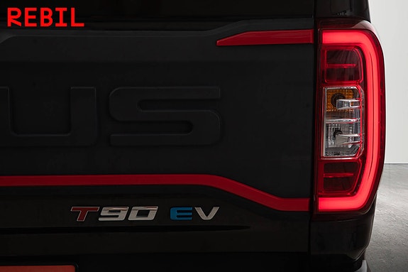 Maxus T90 EV 21 of 24