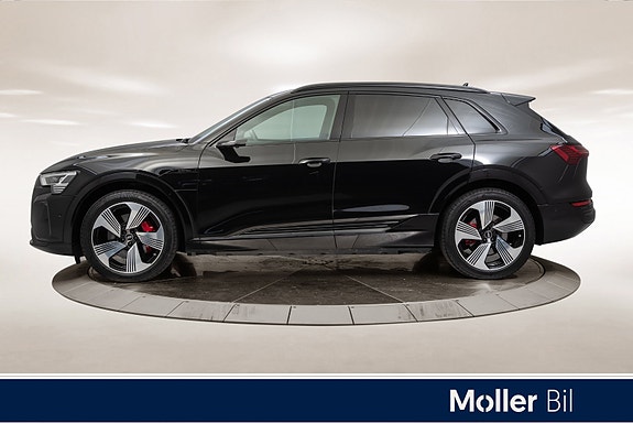 Audi Q8 e-tron 2 of 5