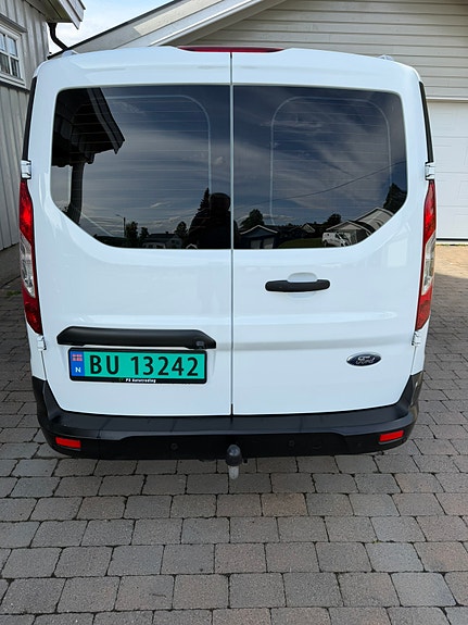 Ford Transit Connect 3 of 5