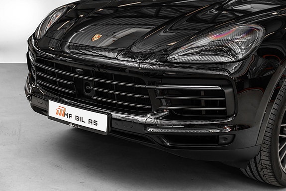 Porsche Cayenne 3 of 30