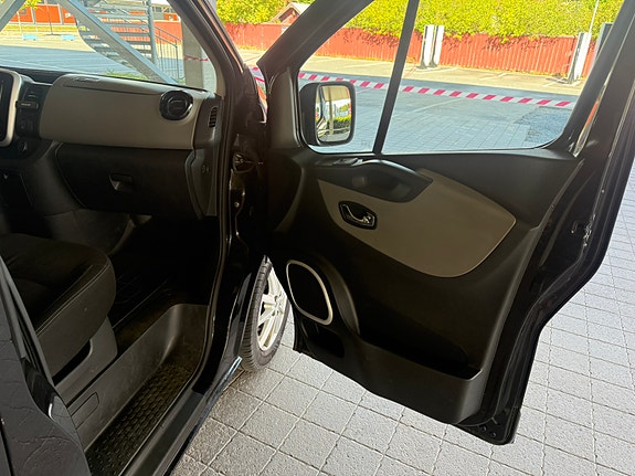 Renault Trafic 26 of 30