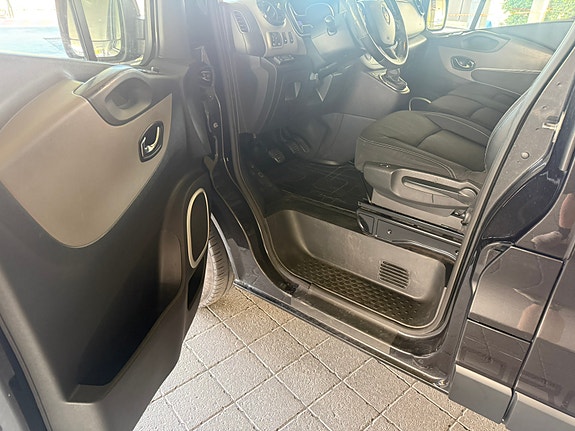 Renault Trafic 23 of 30
