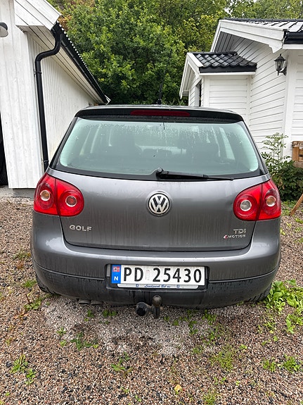 Volkswagen Golf V 4 of 5