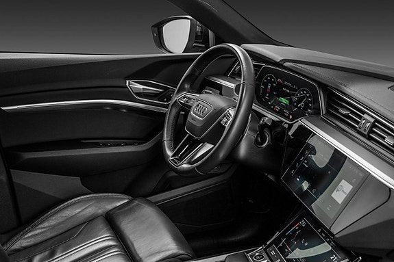 Audi e-tron Sportback 17 of 30