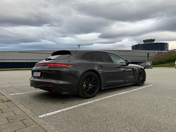 Porsche Panamera 6 of 15