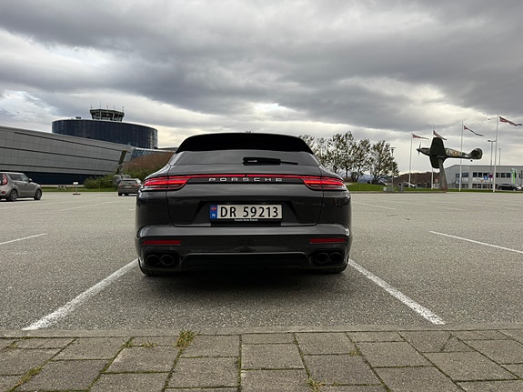 Porsche Panamera 4 of 15