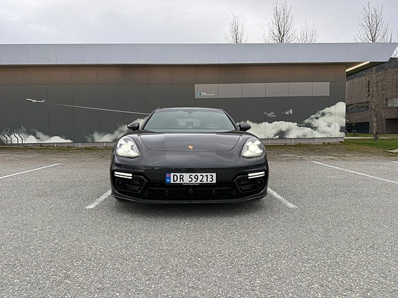 Porsche Panamera 9 of 15
