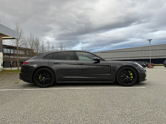 Porsche Panamera 2 of 15