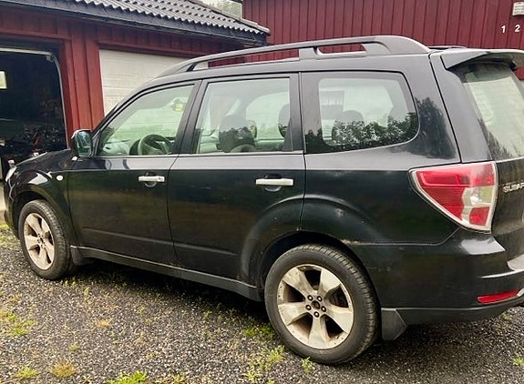 Subaru Forester 4 of 8