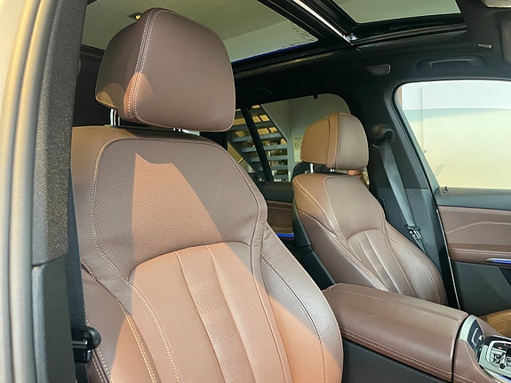 BMW X5 11 of 17