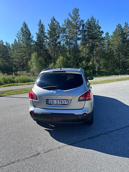 Nissan Qashqai+2 4 of 5