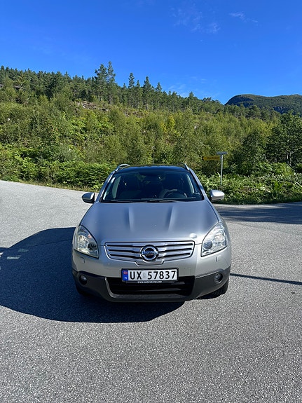 Nissan Qashqai+2 2 of 5