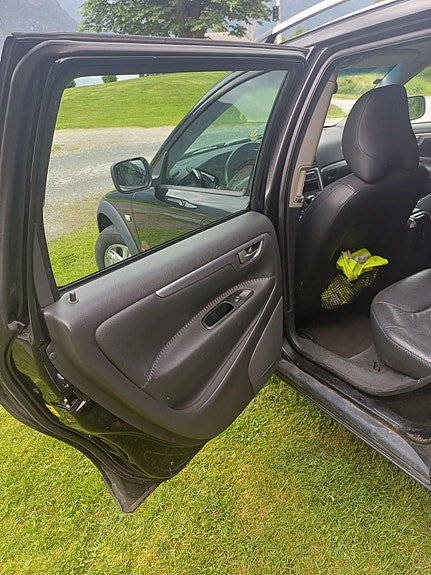 Volvo XC70 14 of 30