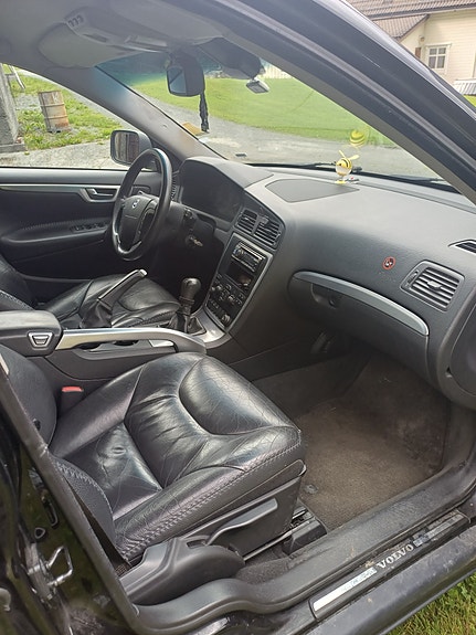 Volvo XC70 11 of 30