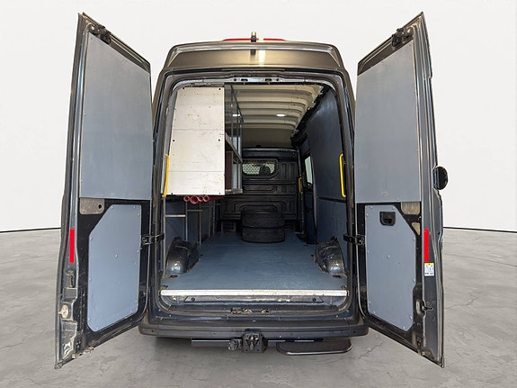 Volkswagen Crafter 11 of 30