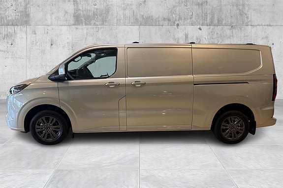 Ford Transit Custom 2 of 5