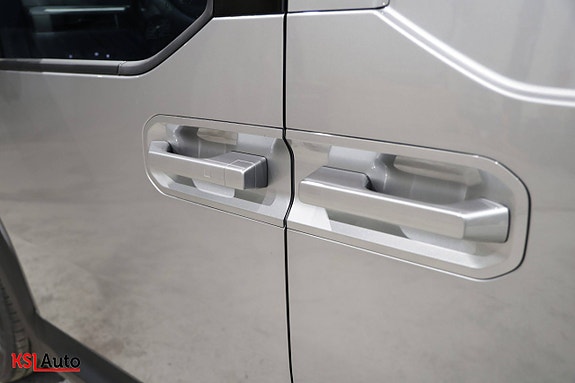 Kia PV5 12 of 30