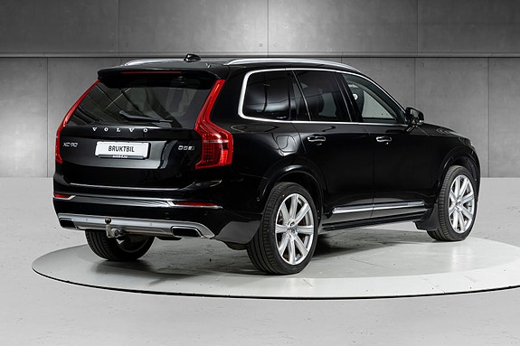 Volvo XC90 4 of 5
