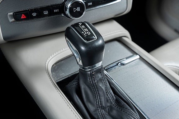 Volvo XC90 21 of 30