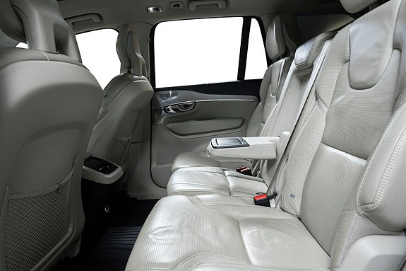 Volvo XC90 29 of 30